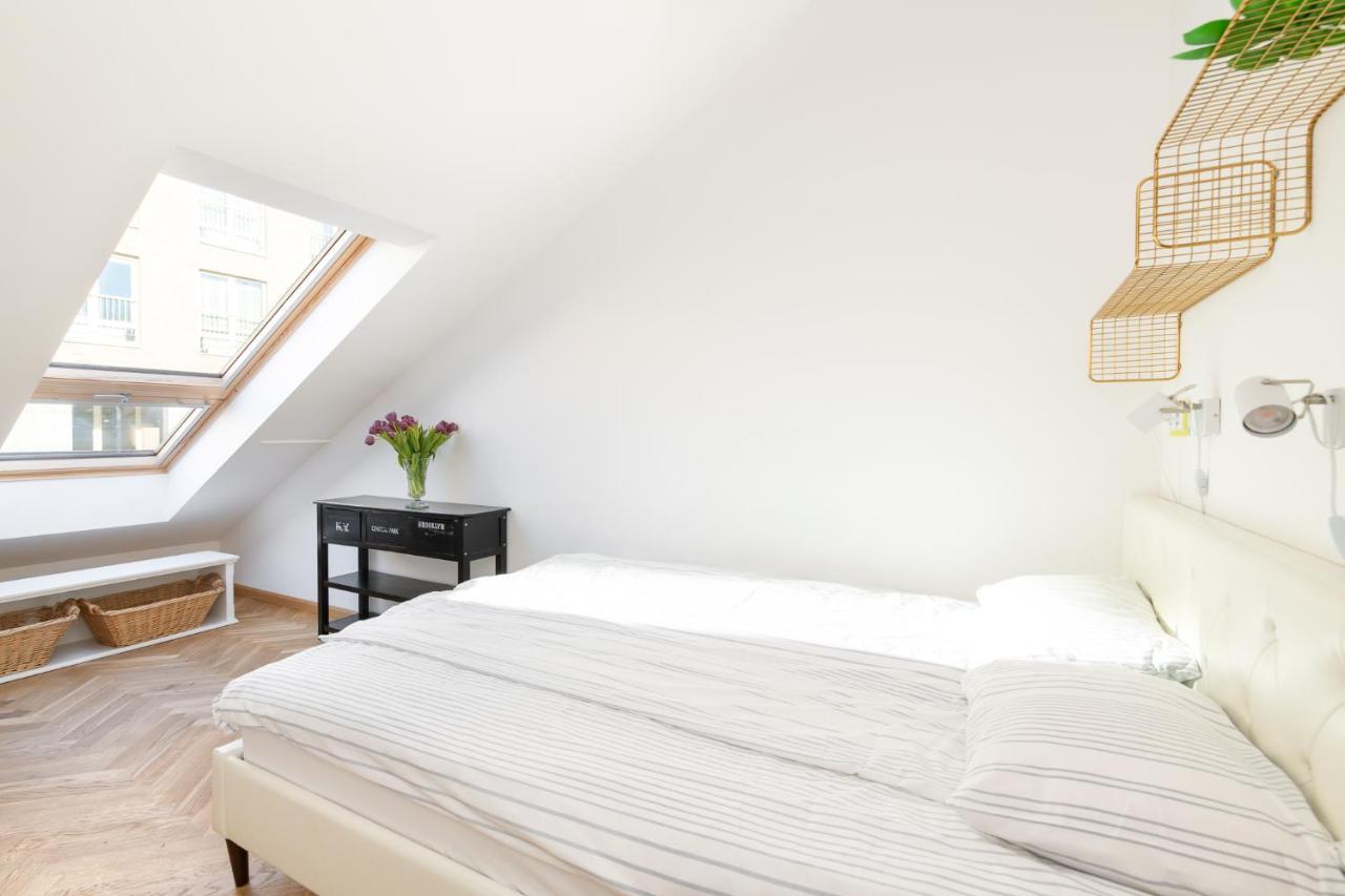 Tatari 32 Rooftop Apartment Tallinn Bagian luar foto