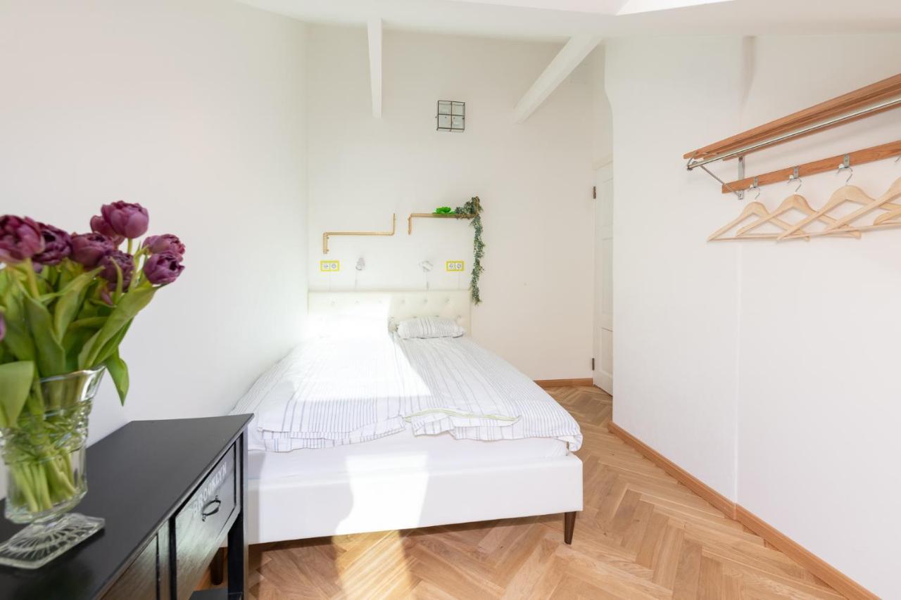 Tatari 32 Rooftop Apartment Tallinn Bagian luar foto