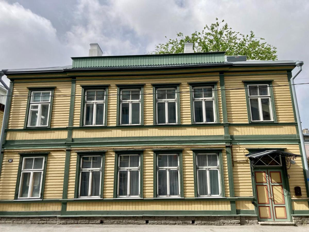 Tatari 32 Rooftop Apartment Tallinn Bagian luar foto